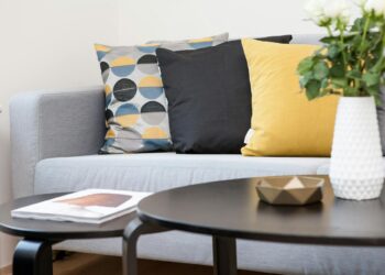 Crafting a Cozy Space: Home Decor Tips for Comfort