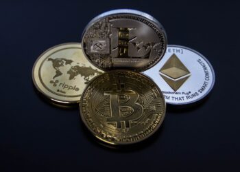 Understanding Cryptocurrency: Opportunities and Risks