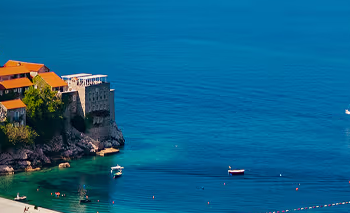 What Makes TravelODeal Stand Out in Travel Booking