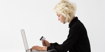 The Evolution of Consumer Choice and Global Logistics in Online Retail